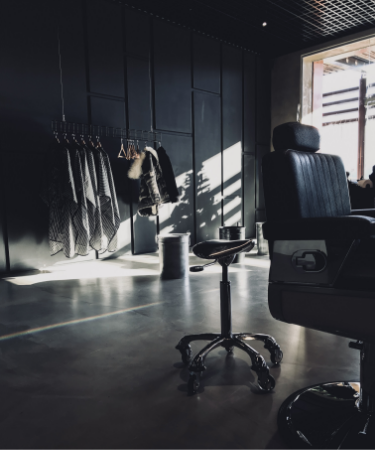 Détail des panneaux bois dans Men SPACE